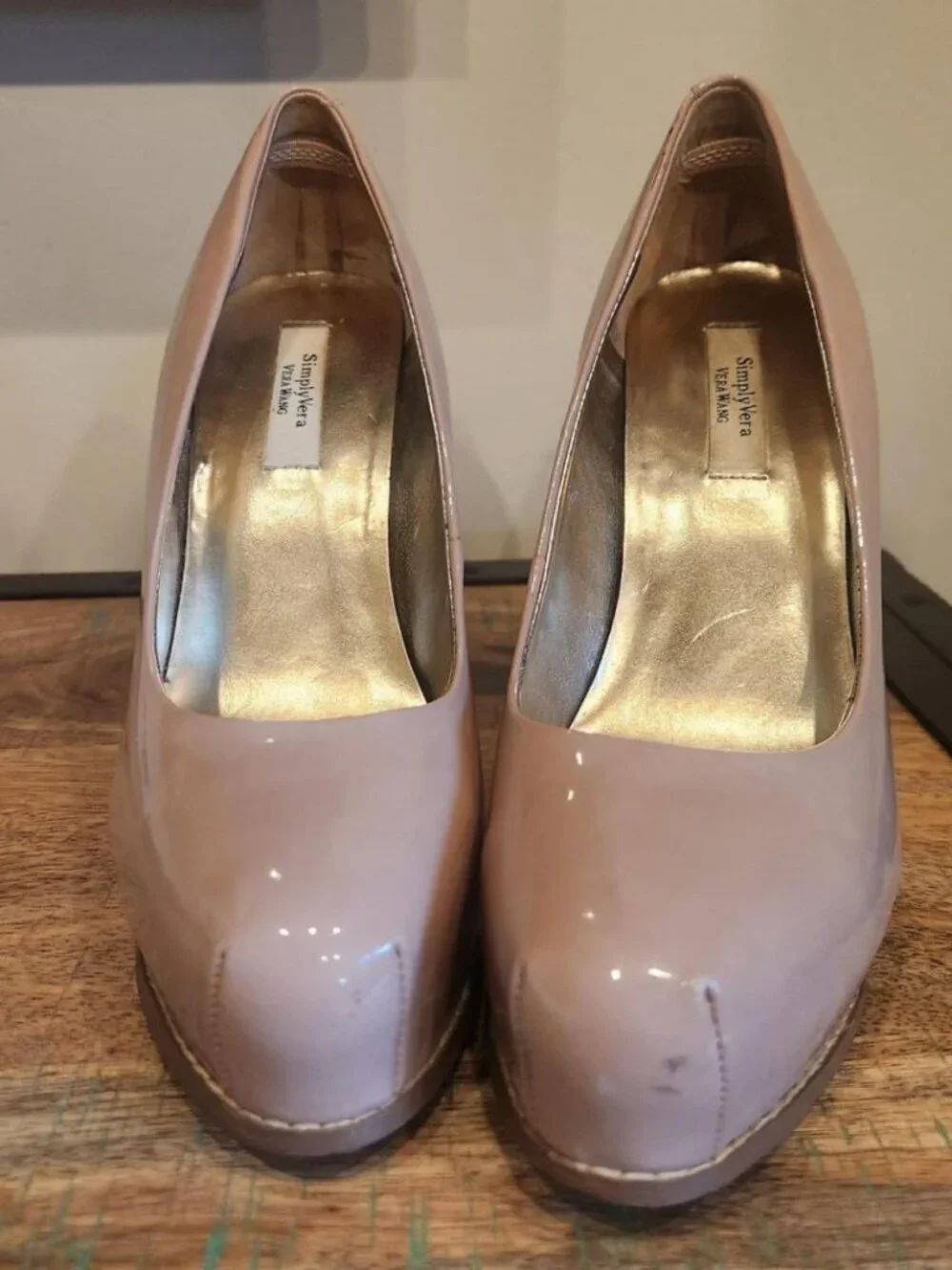 Vera Wang Women's Pink and Tan Courts